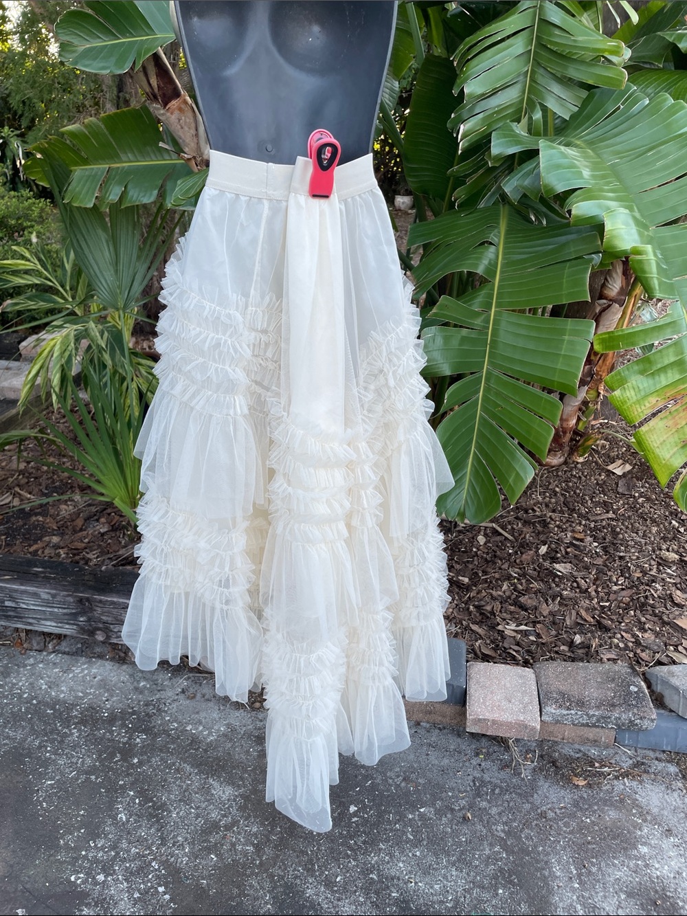 Cream, tulle ruffled, semi sheer, high low ski skirt - Picture 3 of 5